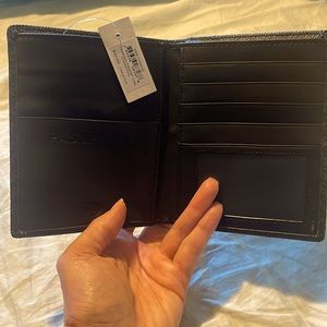 ❤️🛂🪪Fossil Passport Wallet. New with Tags!